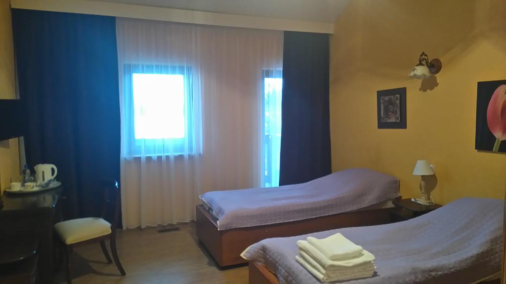 DalniaKarczma Biesiadna住宿加早餐旅馆 外观 照片