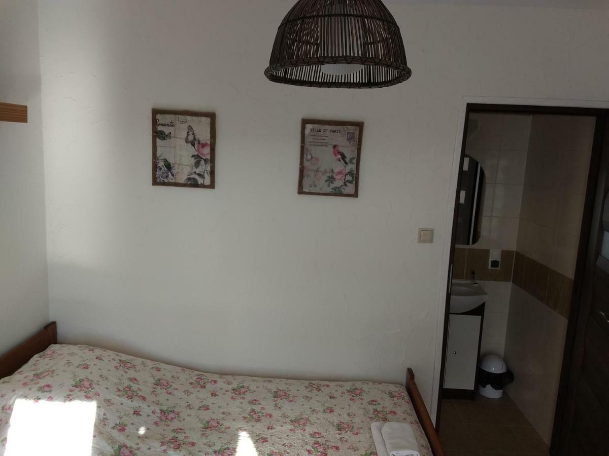 DalniaKarczma Biesiadna住宿加早餐旅馆 外观 照片