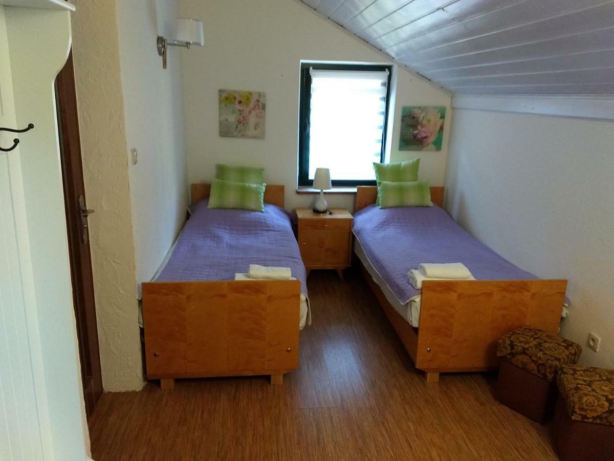 DalniaKarczma Biesiadna住宿加早餐旅馆 外观 照片